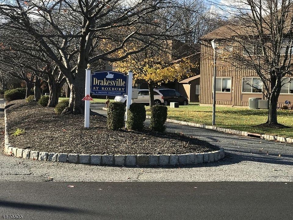 Drakesville Entrance