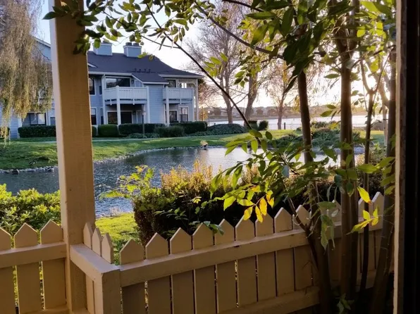 153 Shoreline Ct, Richmond, CA 94804