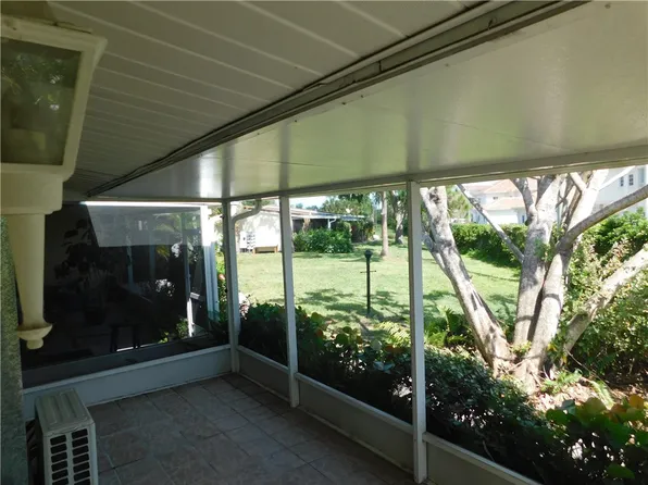 557 7th Pl Unit 557, Vero Beach, FL 32962