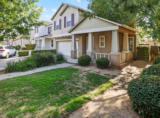 1642 N Dublin Ln, Clovis, CA 93619