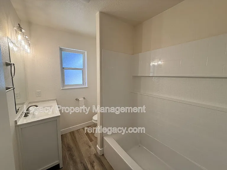 3805 32nd Ave — Photo 15