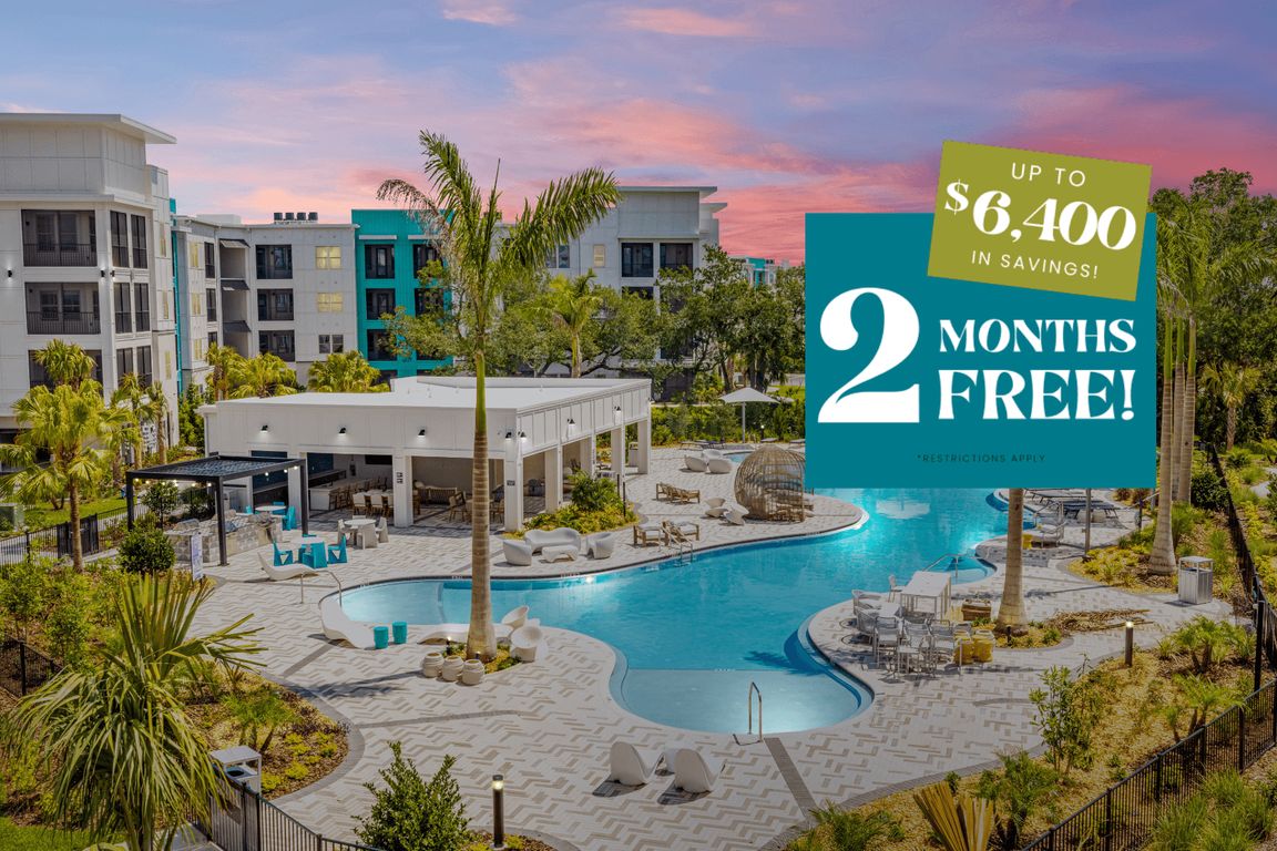 Relaxing Saltwater Pool with Wi-Fi, Sun Shelves, Cabanas & Grill Areas