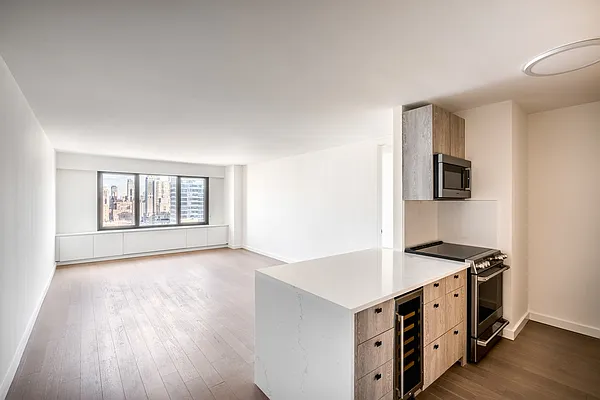 Rented by The Dermot Realty Management Company | media 18