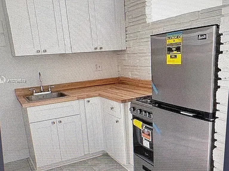 6396 Manor Ln — Photo 2