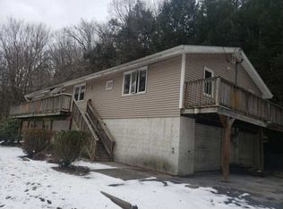 378 Creek Rd, Pleasant Valley, NY 12569