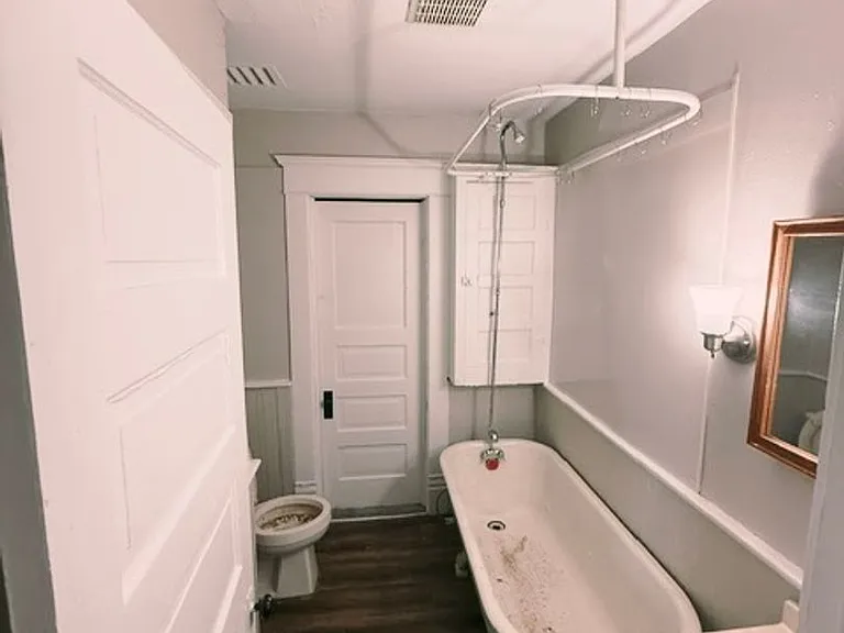 208 W Oakland Ave — Photo 4