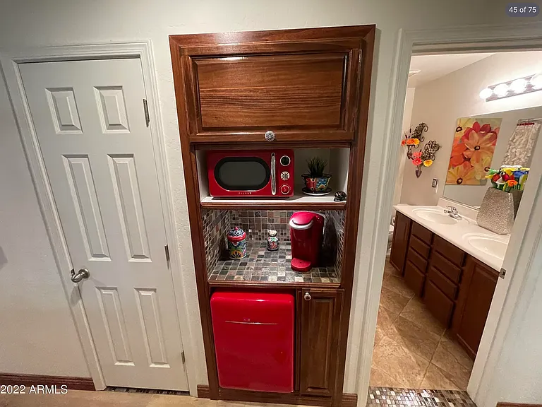 2914 E Dunbar Dr — Photo 35
