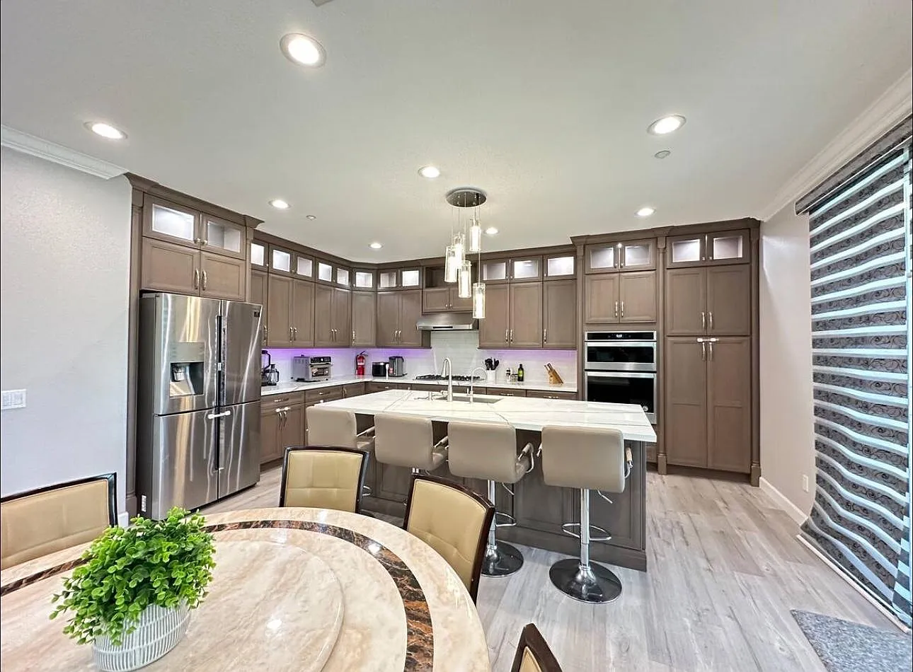 11496 Bridgeway Dr — Photo 3