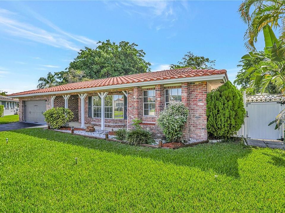 1st image of 10820 NW 37th Court