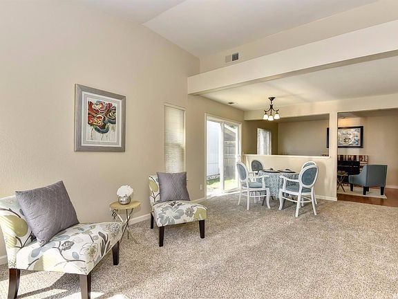 3rd image of 2910 Twin Creeks Ln