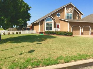 19403 E 37th St S, Broken Arrow, OK 74014