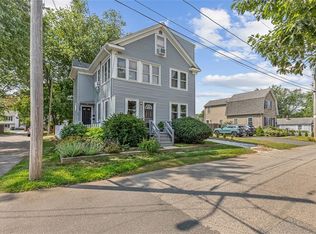 54 Locust St, Riverside, RI 02915