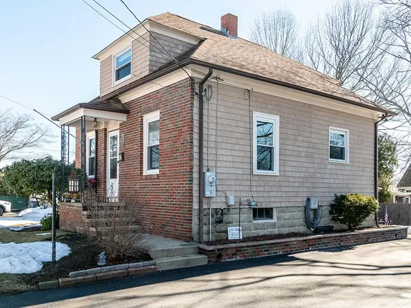 42 Archer Ave, Johnston, RI 02919