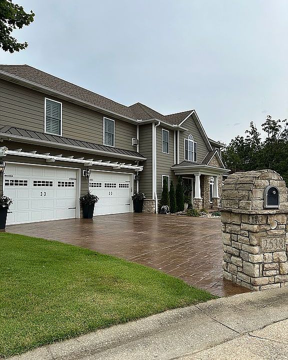 1st image of 2538 Brownwood Ct #21