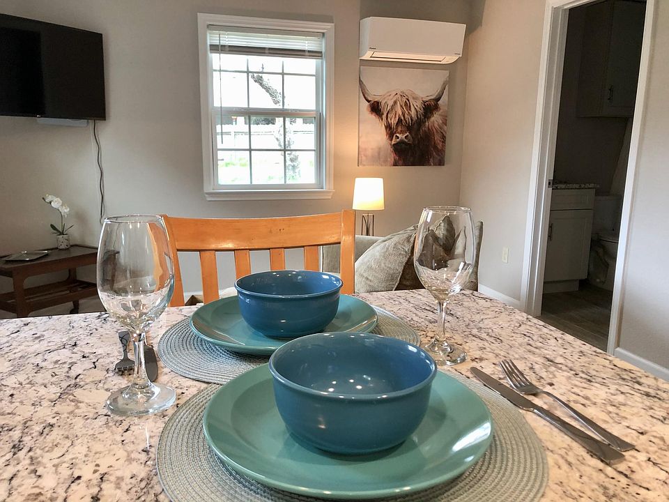 1st image of 5543 Merkens Dr #2