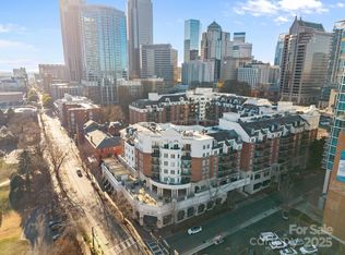 300 W 5th St APT 227, Charlotte, NC 28202