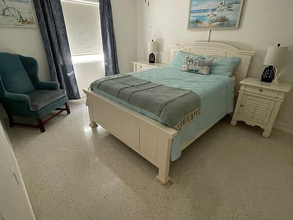4th image of 3835 Almeria Ave APT C1