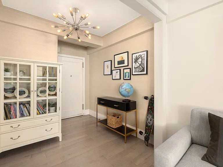 136 Waverly Pl #4D — Photo 11