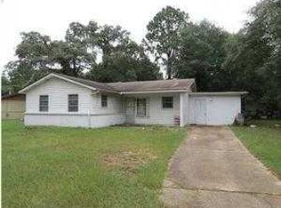 4477 Montclair Rd, Pensacola, FL 32505
