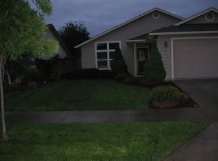 1361 Clearwater Dr, Medford, OR 97501