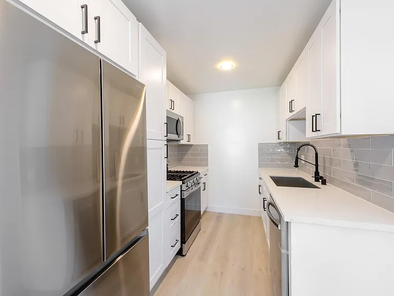 7556 Herschel Ave — Photo 1