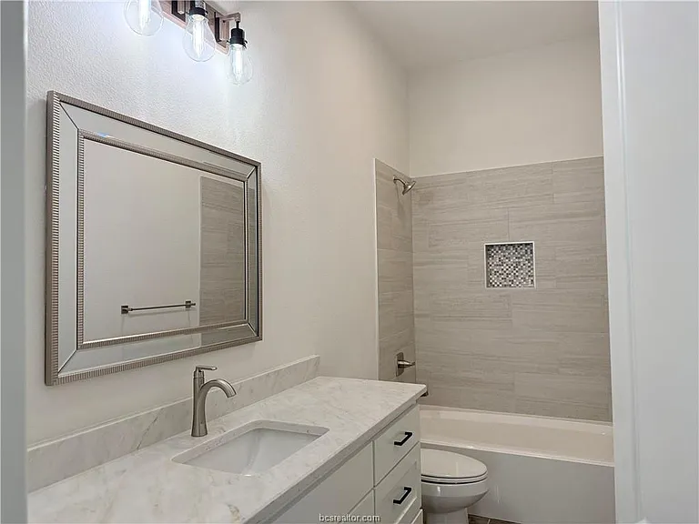 4205 Skylar Dr — Photo 16