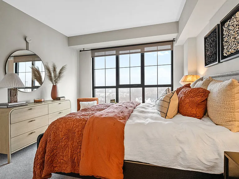 Madison West Elm — Photo 96