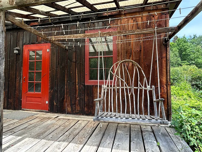 1904 W Hill Rd — Photo 15