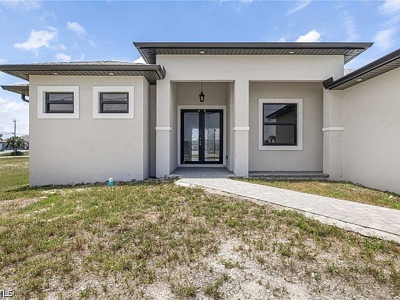 5th image of 4304 Jacaranda Pkwy W
