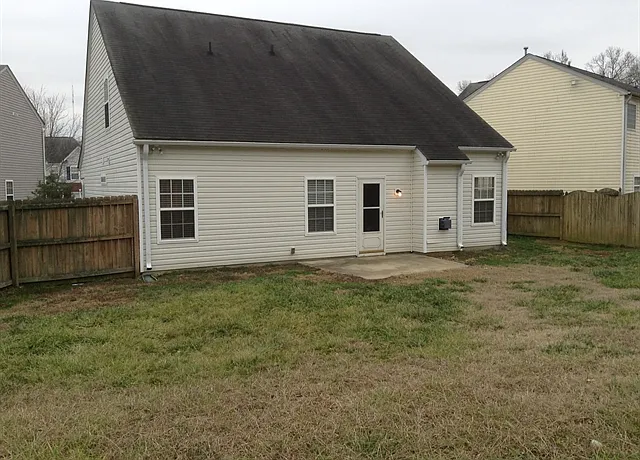 10411 Pickerel Ln — Photo 12