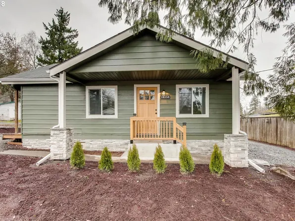 14154 Holcomb Blvd, Oregon City, OR 97045