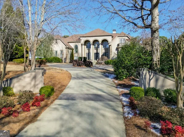 1905 Kathy Whitworth Dr, Braselton, GA 30517