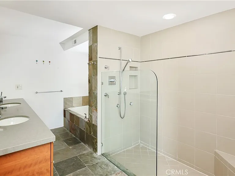 599 Alta Vis — Photo 26