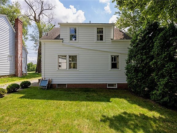 2nd image of 716 Palmer St