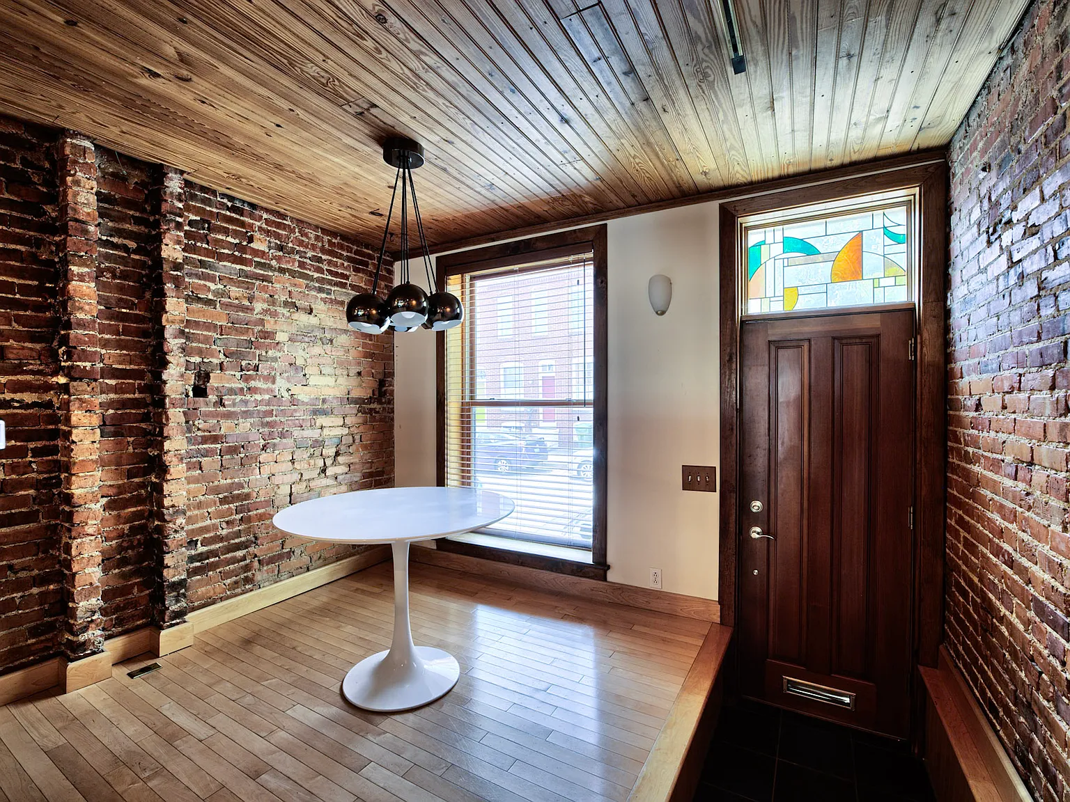3 bed, 1578 sqft, $3,450 — Photo 3