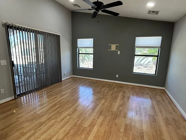 2413 Jacob Row — Photo 14
