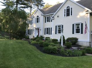 27 Surrey Ln, Topsfield, MA 01983