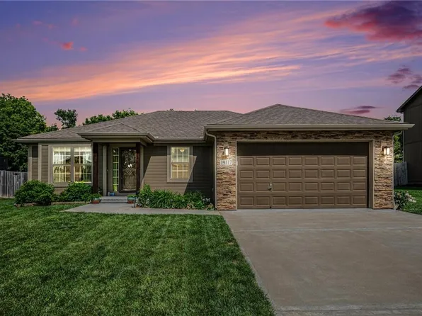 19117 NE Switchgrass Dr, Smithville, MO 64089