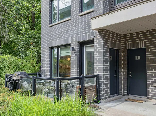 3488 Widdicombe Way #5, Mississauga, ON L5L 0B8