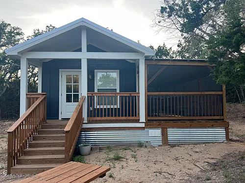 807 Panorama Dr Photo 1