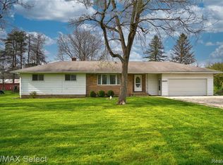 6237 E Pierson Rd, Flint, MI 48506