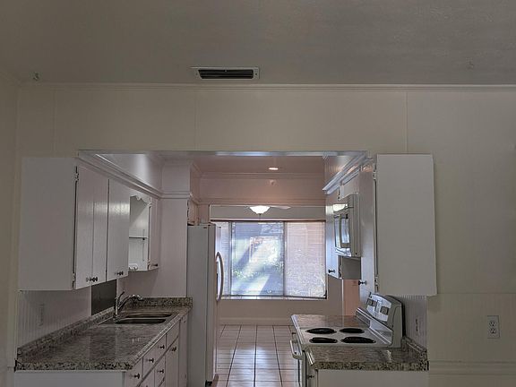 5th image of 8 N Arcturas Ave