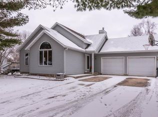 201 River Ct NE, Rochester, MN 55906