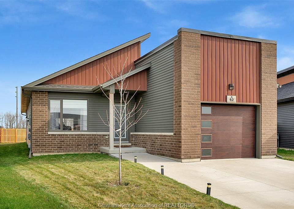 1st image of 62 Moonstone Cres