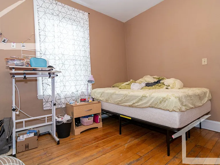 8 Glenville Ave #2 — Photo 15