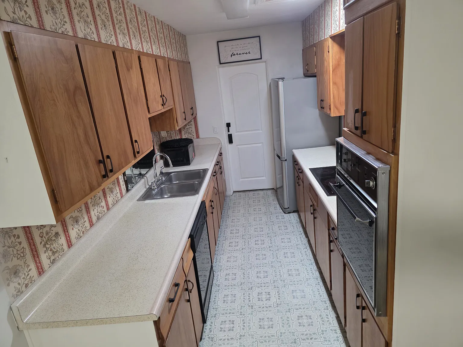 2513 Highland Ave — Photo 1