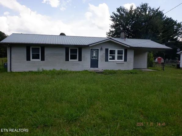 1713 Andy Ln, Monterey, TN 38574