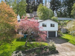 18483 15th Loop NE, Poulsbo, WA 98370