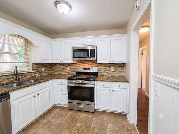 5th image of 1026 Casa Dr