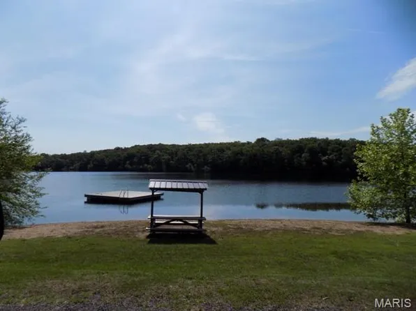 247 Foxboro Rd, Gerald, MO 63037